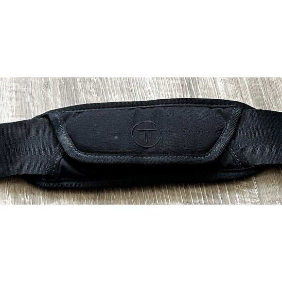 Tumi Tech  14" Notebook Messanger Bag 57212GT - Picture 4 of 12